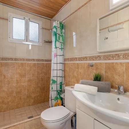 Будинок відпочинку Casa Valentina 2 *